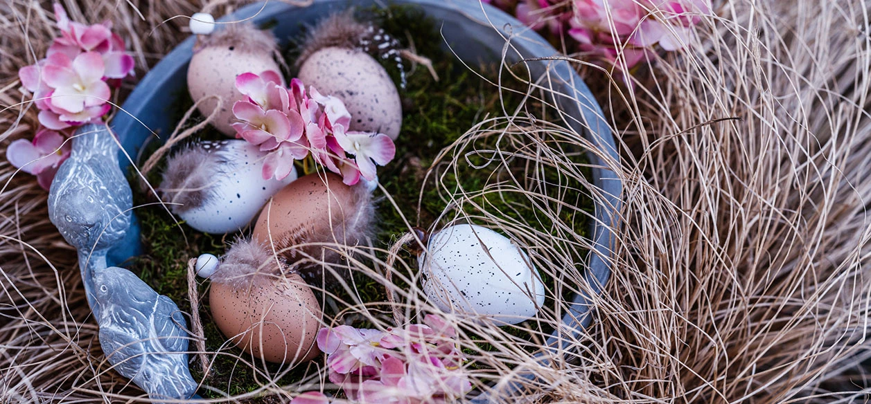 VÍTAME JAR A VEĽKÚ NOC